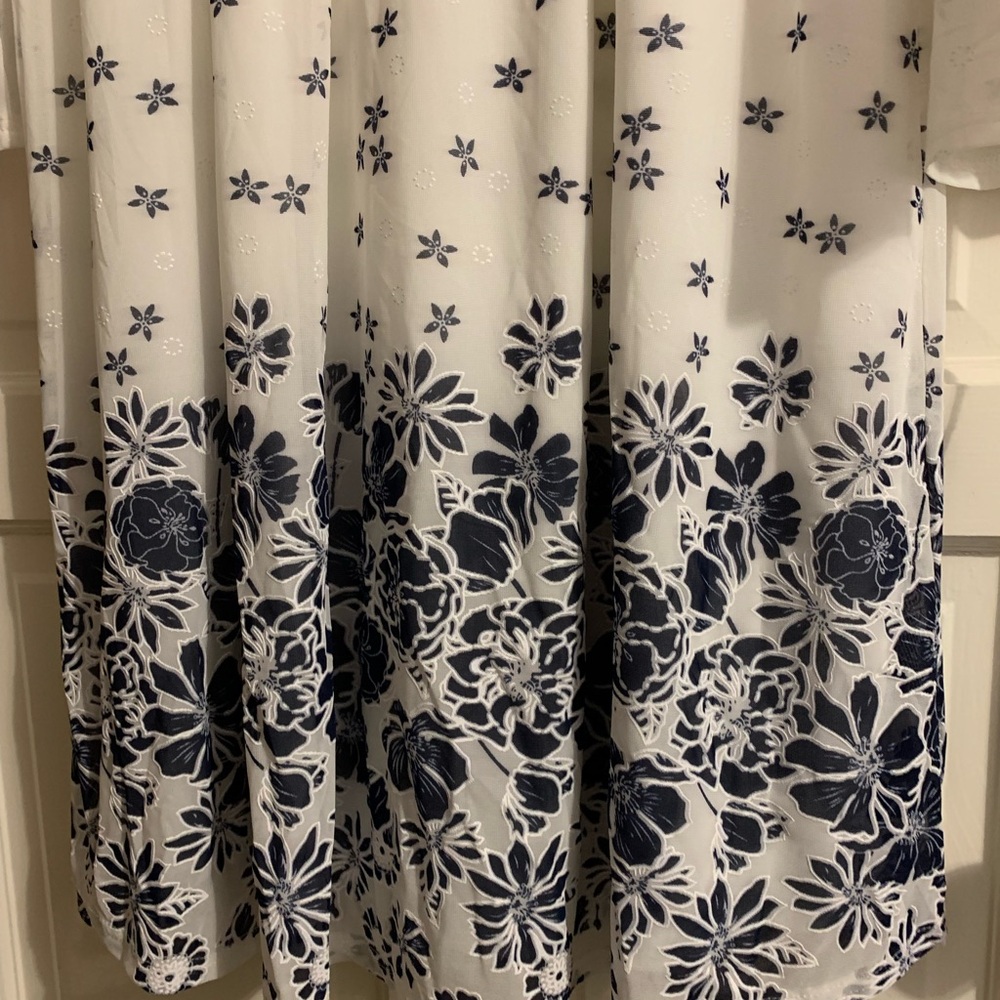 Siren Lily Women’s Plus White & Navy Blue Floral Long Sleeve Dress 3X - Picture 6 of 11